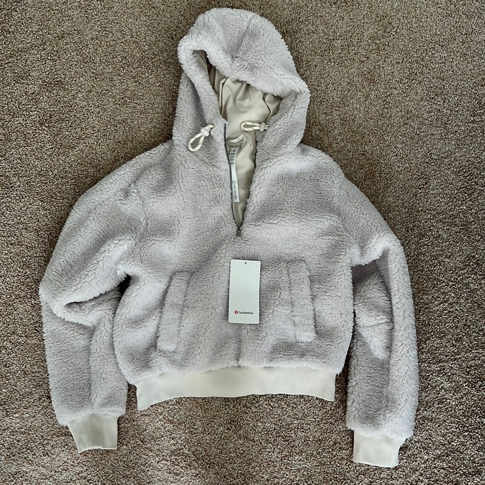 Lululemon textured Fleece 1/2 zip new with tags size 8